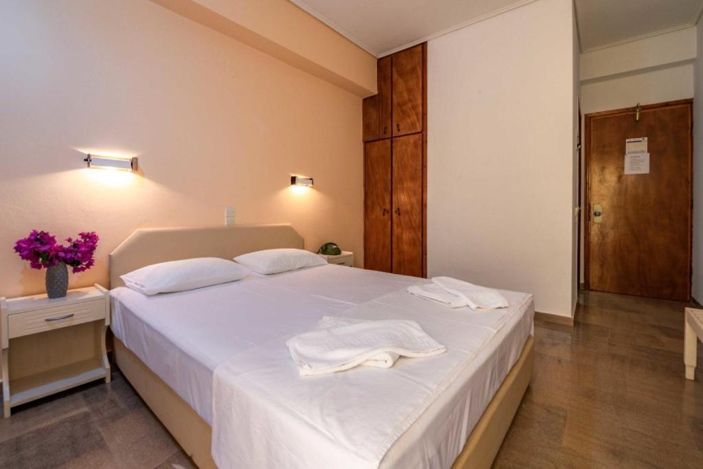 Ionis Hotel Troianata Phòng bức ảnh