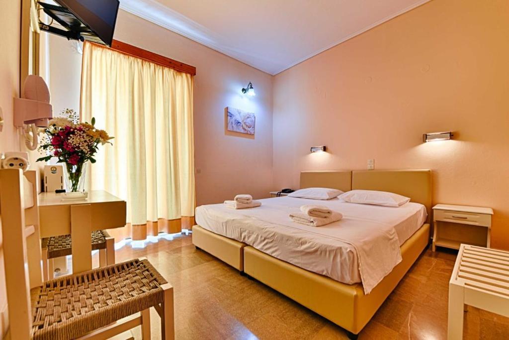 Ionis Hotel Troianata Phòng bức ảnh