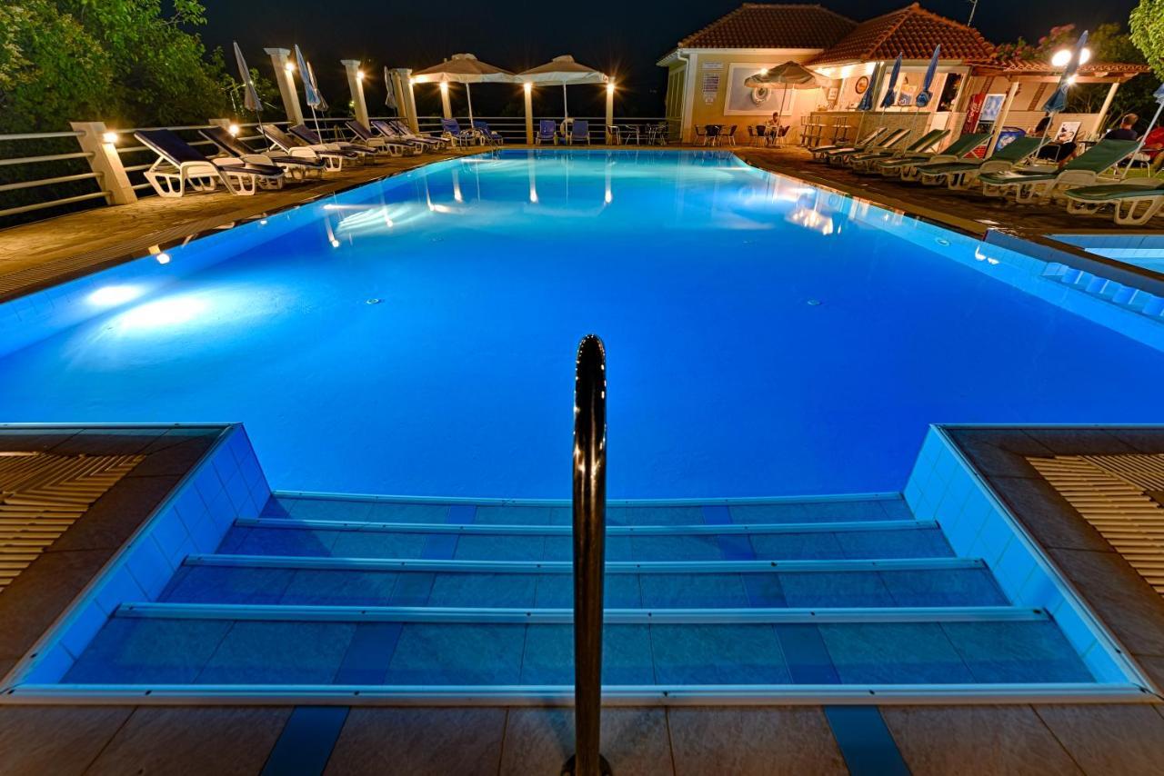 Ionis Hotel Troianata Ngoại thất bức ảnh