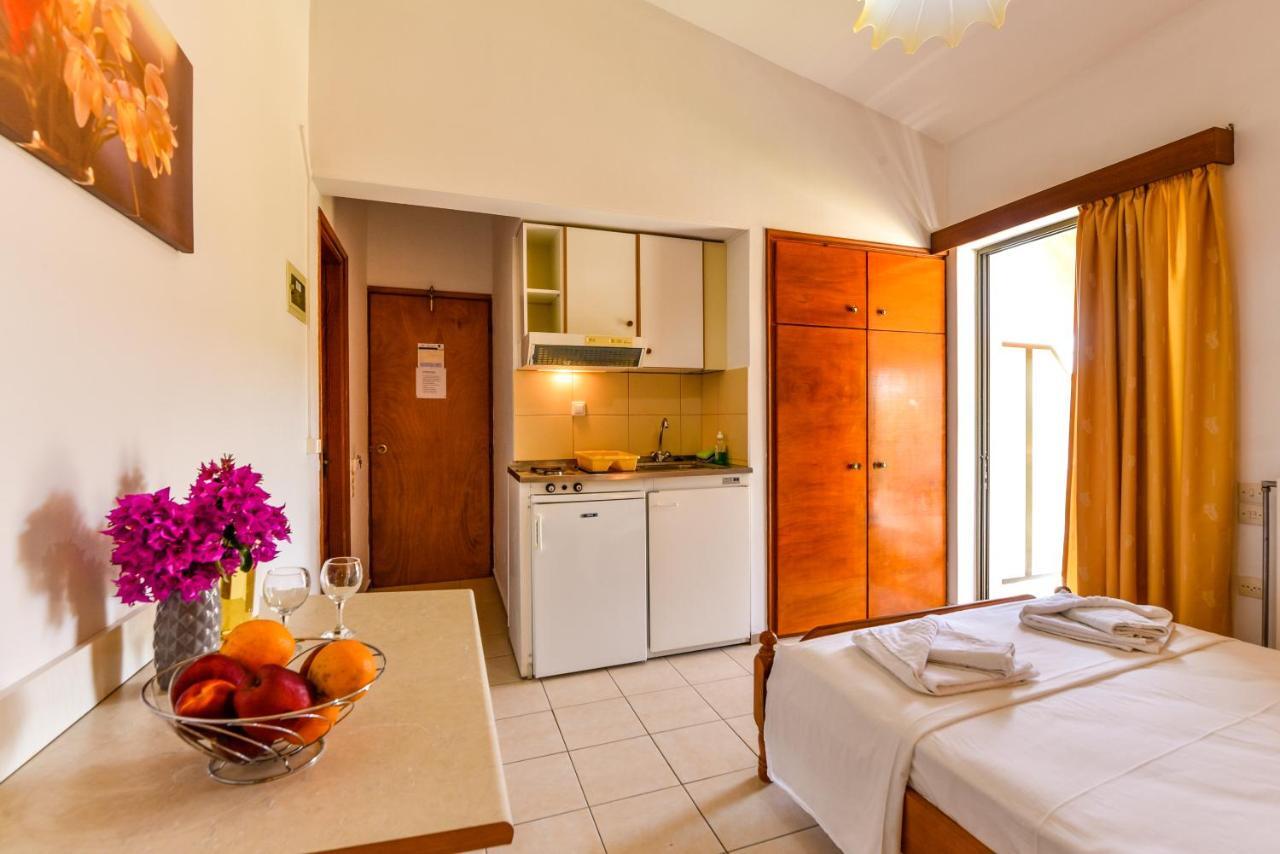 Ionis Hotel Troianata Ngoại thất bức ảnh