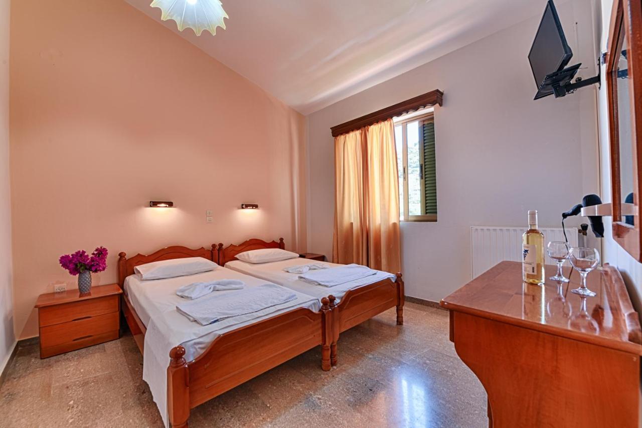 Ionis Hotel Troianata Ngoại thất bức ảnh
