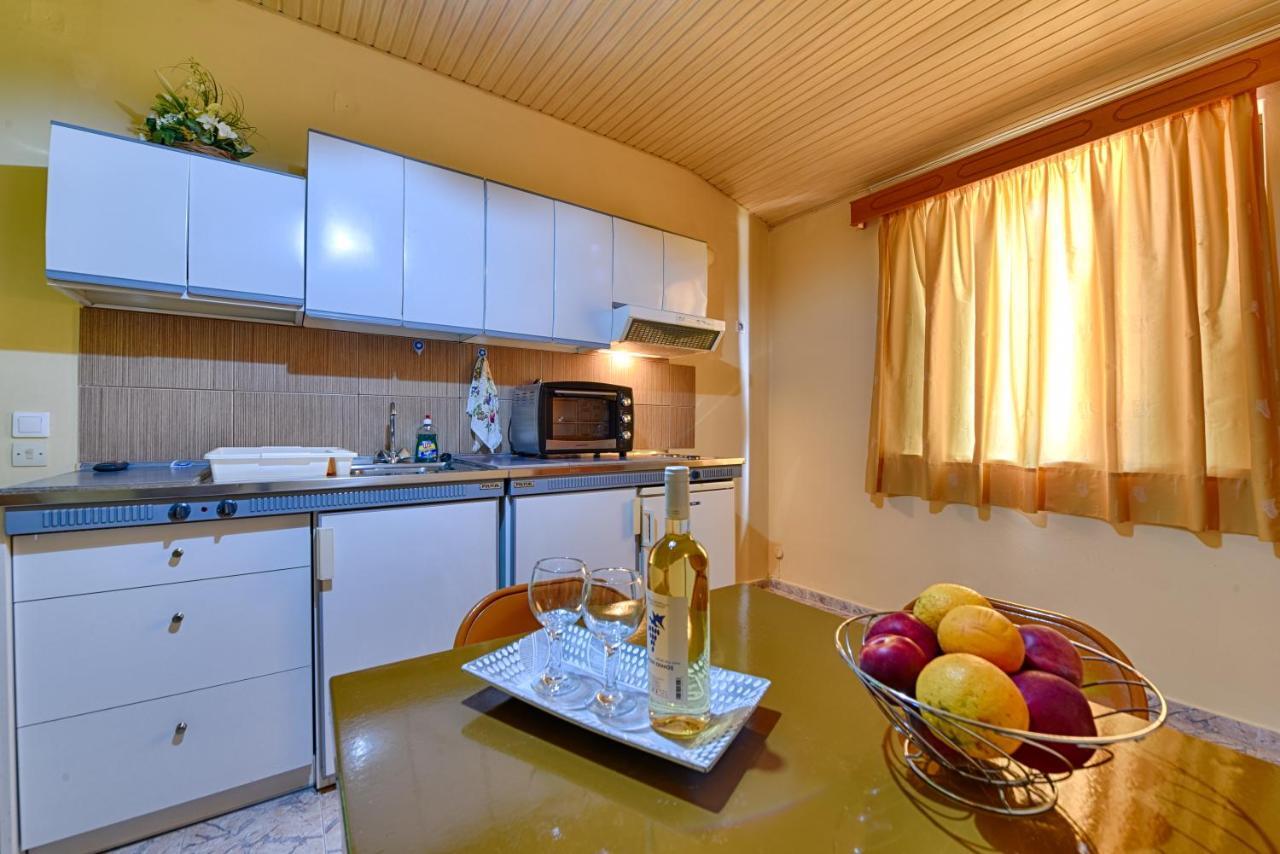 Ionis Hotel Troianata Ngoại thất bức ảnh